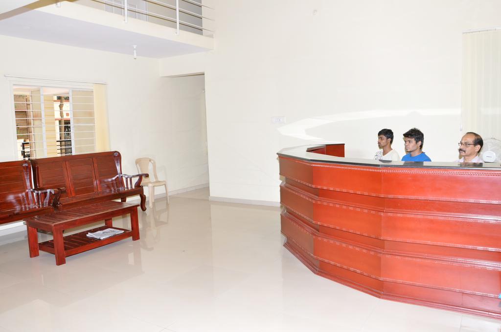 מלון העיר בנגלור Vega Residency מראה חיצוני תמונה